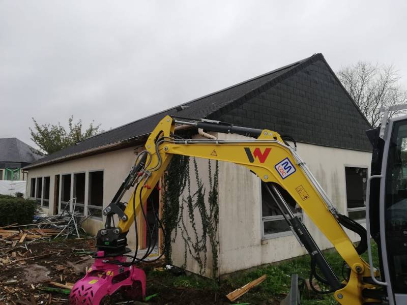 Société de travaux publics spécialisée dans le désamiantage et la démolition à Yvetot Amajys